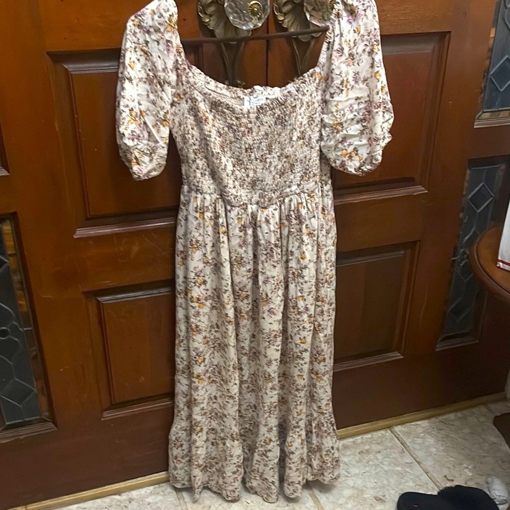 Dress Forum Tan and Baby Pink Puff Sleeve Sundress size M